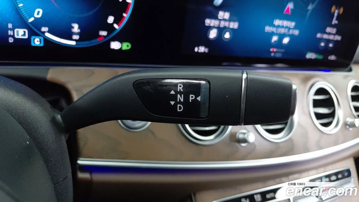 Mercedes-Benz E-Class 2021 из KR, фото 9