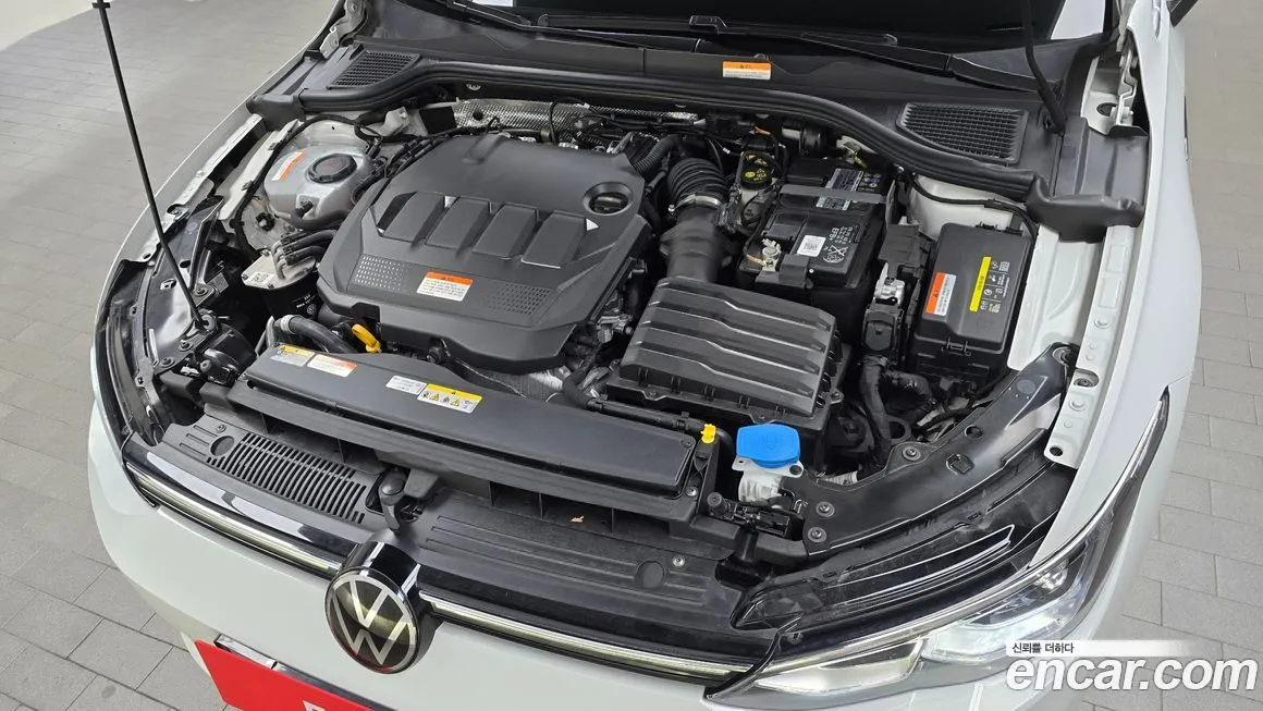 Volkswagen Golf 2023 из KR, фото 6