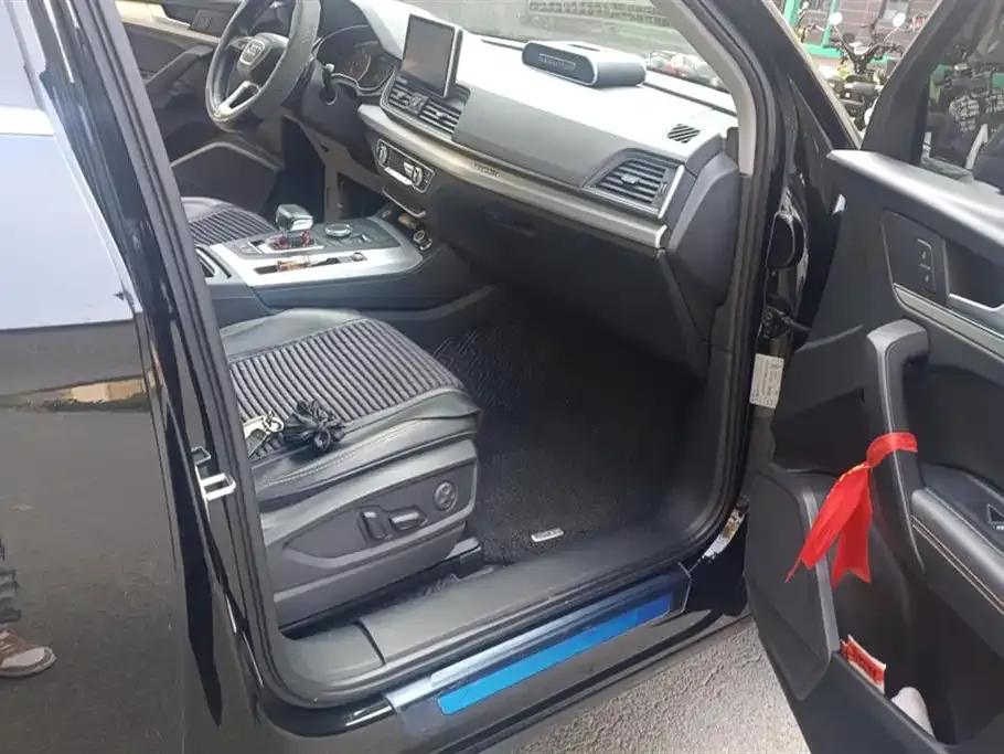 Audi Q5L 2021 из CN, фото 8