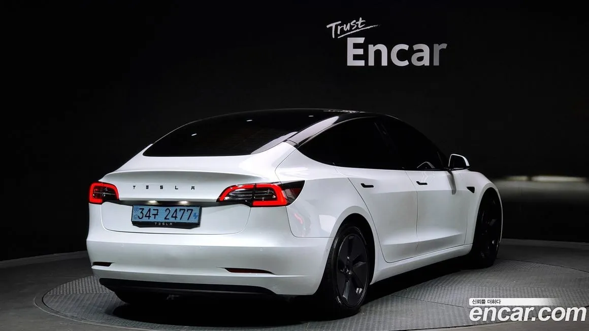 Tesla Model 3 2021 из KR, фото 2