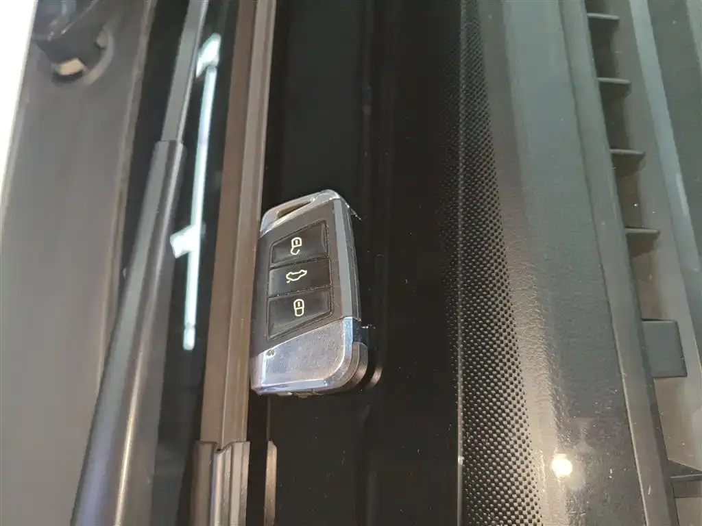 Volkswagen Lavida 2022 из CN, фото 9