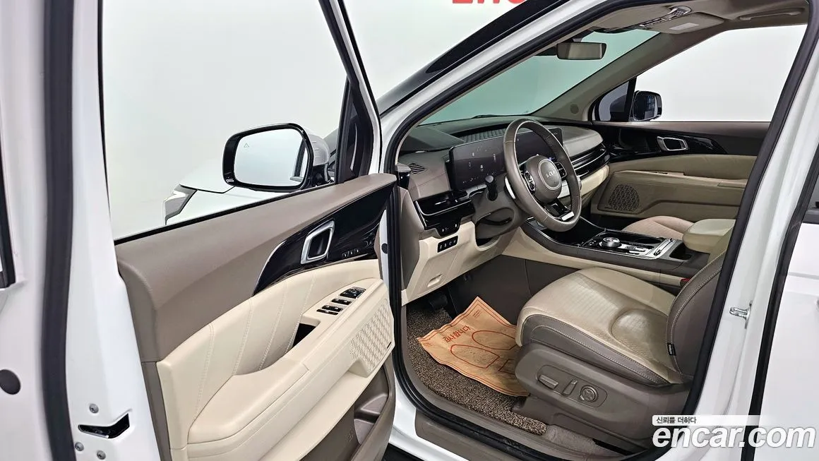 Kia Carnival — фото 10