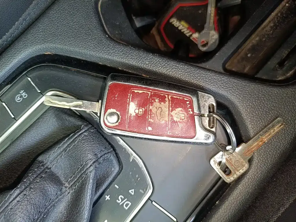 Volkswagen Tharu 2022 из CN, фото 9