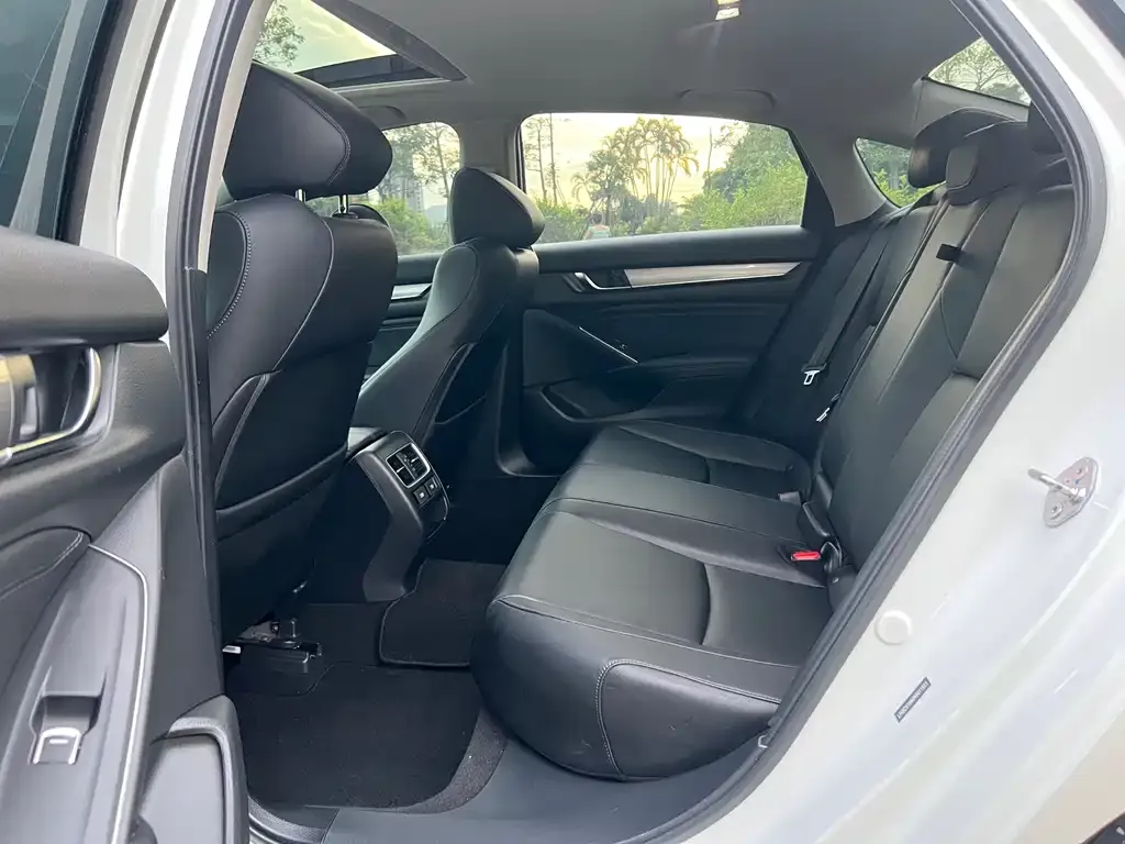 Honda Accord 2022 из CN, фото 10
