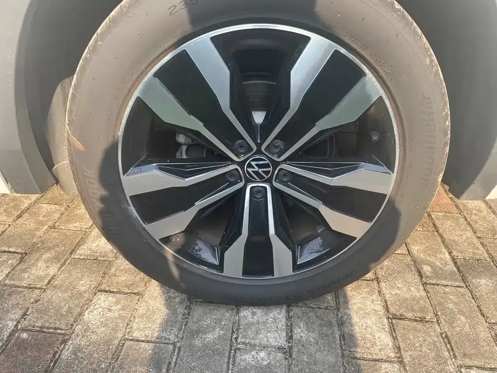 Volkswagen Tiguan L 2024 из CN, фото 10