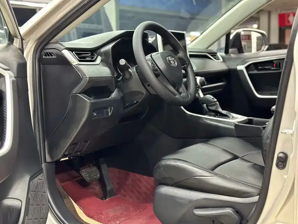 Toyota Wildlander 2023 из CN, фото 10