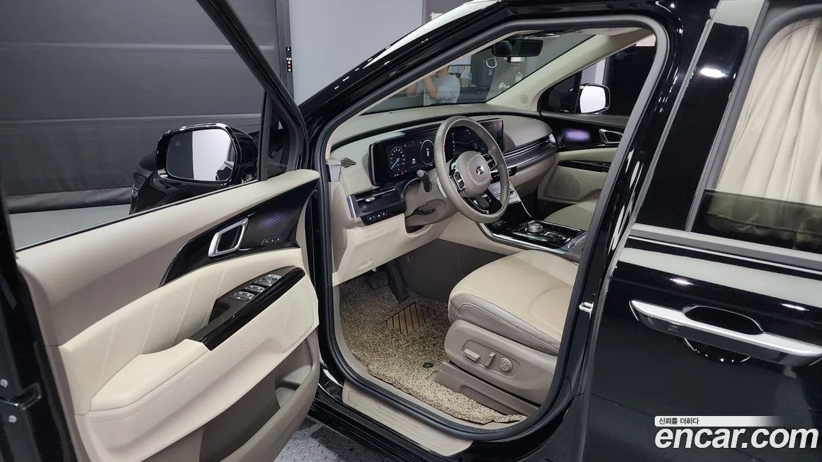 Kia Carnival — фото 10