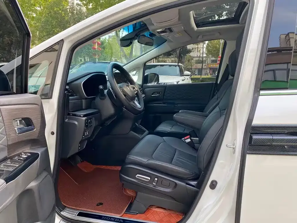 Honda Elysion 2022 из CN, фото 4