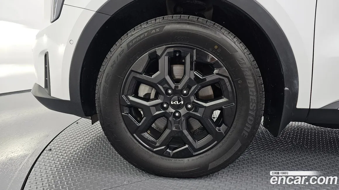 Kia Sorento — фото 5