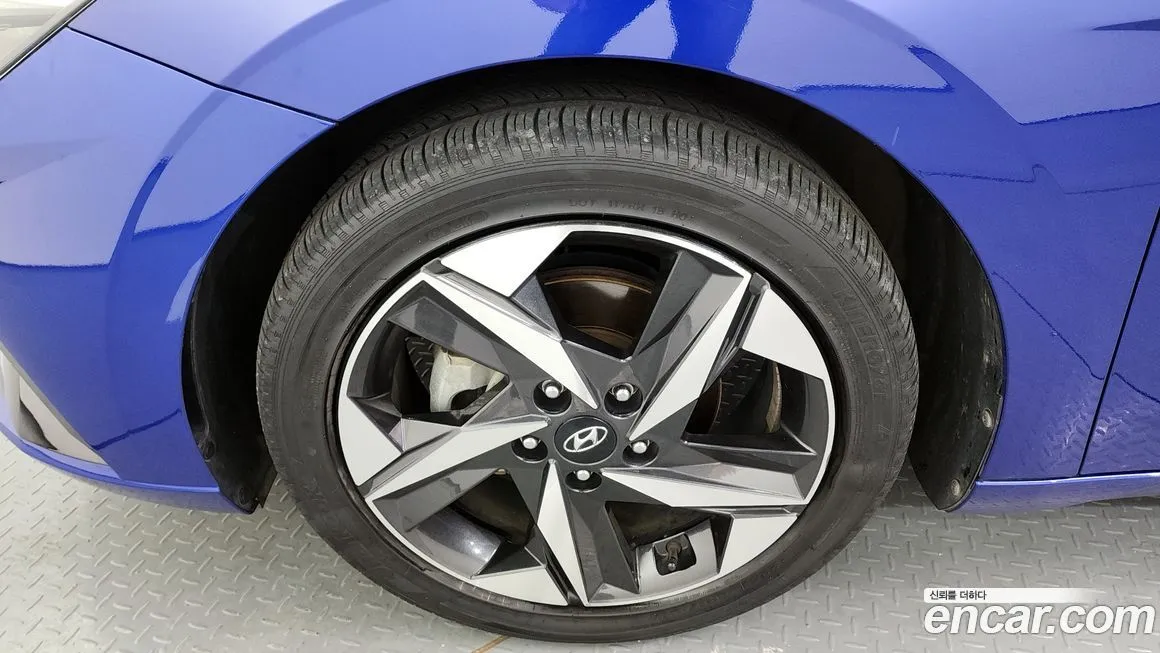 Hyundai AVANTE — фото 5