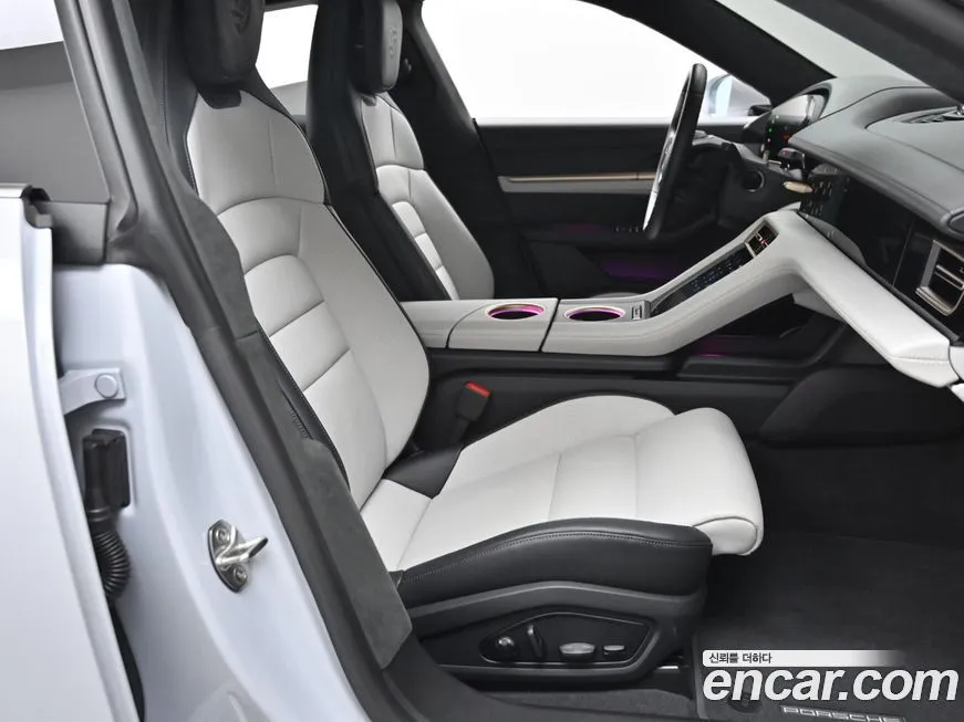 Porsche Taycan 2025 из KR, фото 10