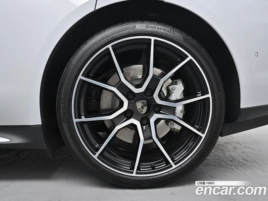 Porsche Taycan 2025 из KR, фото 5