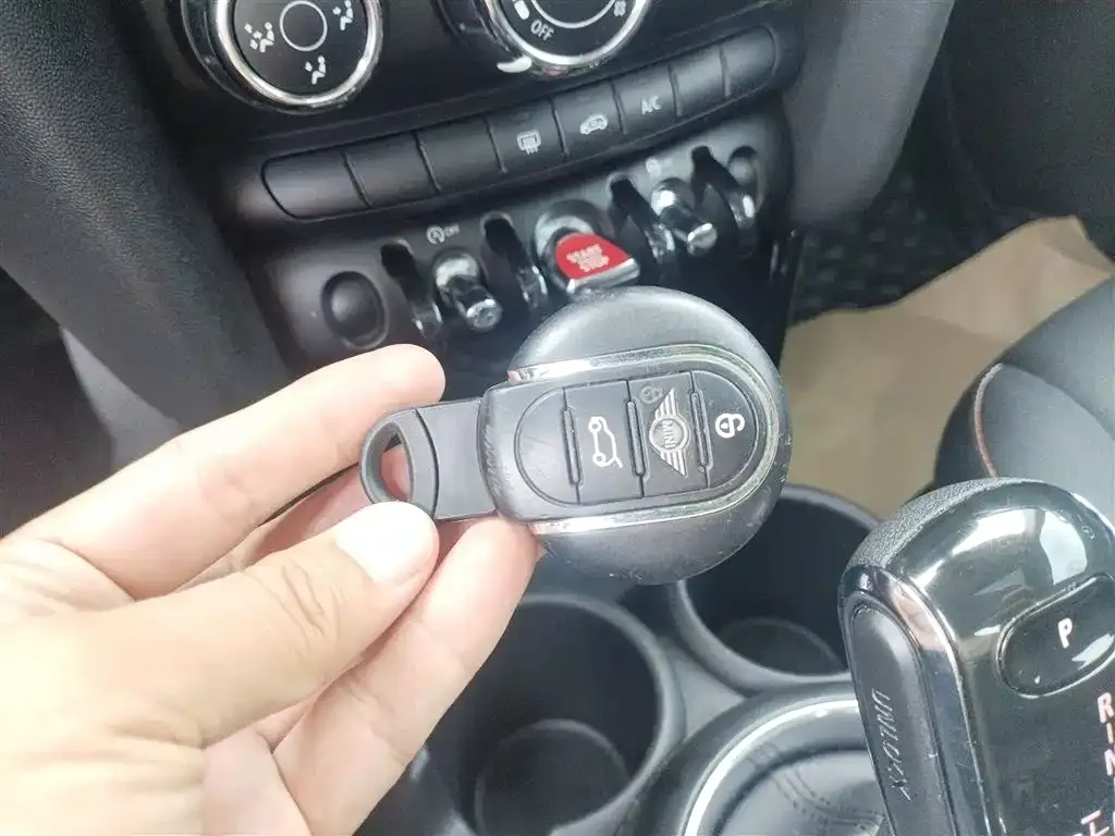 MINI Cooper (3-door) 2021 из CN, фото 9