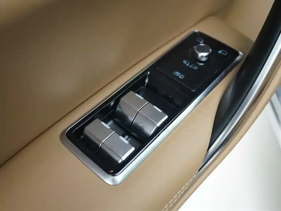 Jaguar XFL 2024 из CN, фото 10