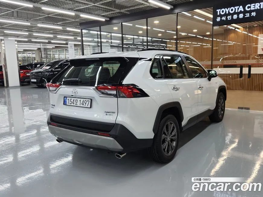 Toyota RAV4 — фото 2