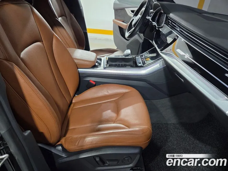 Audi Q8 2021 из KR, фото 9