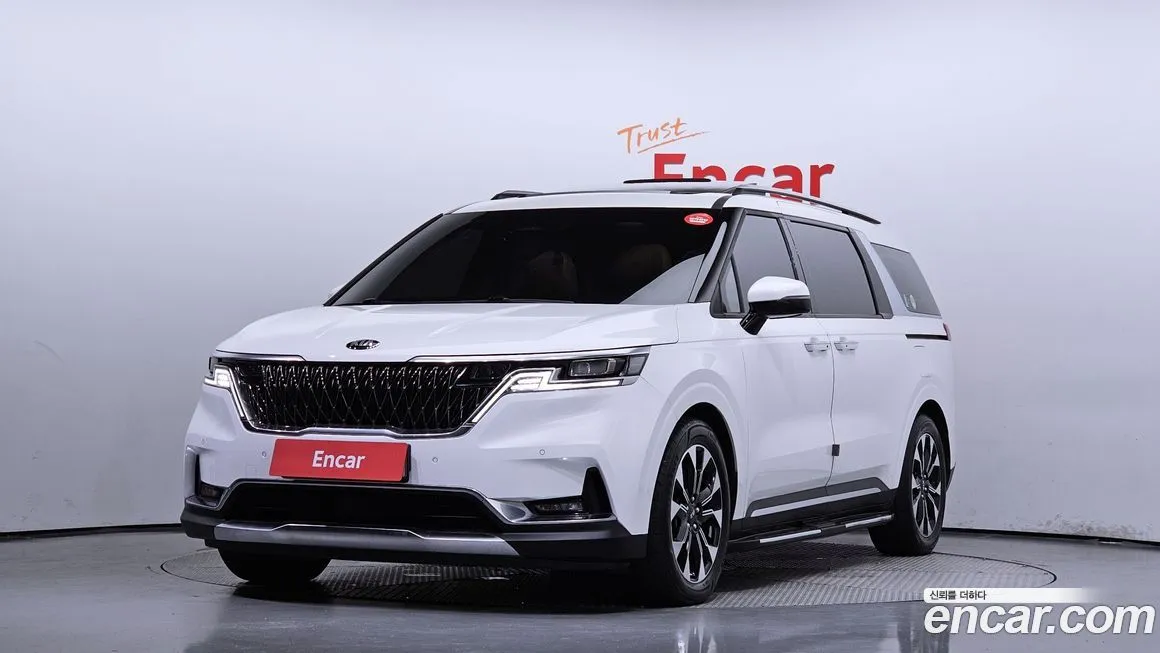 Kia Carnival — фото 1