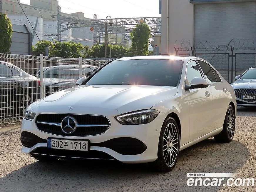 Mercedes-Benz C-Class 2024 из KR, фото 2