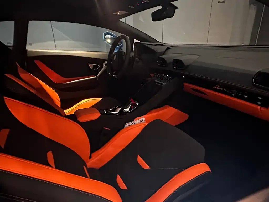 Lamborghini Huracan 2025 из CN, фото 4