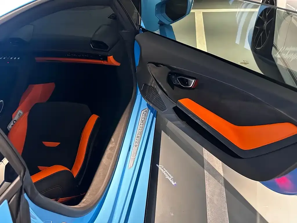 Lamborghini Huracan 2025 из CN, фото 7