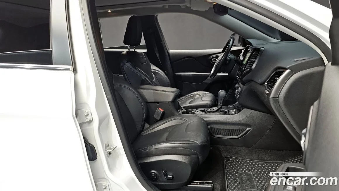 Jeep Cherokee 2021 из KR, фото 10
