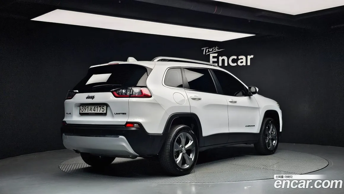 Jeep Cherokee 2021 из KR, фото 2