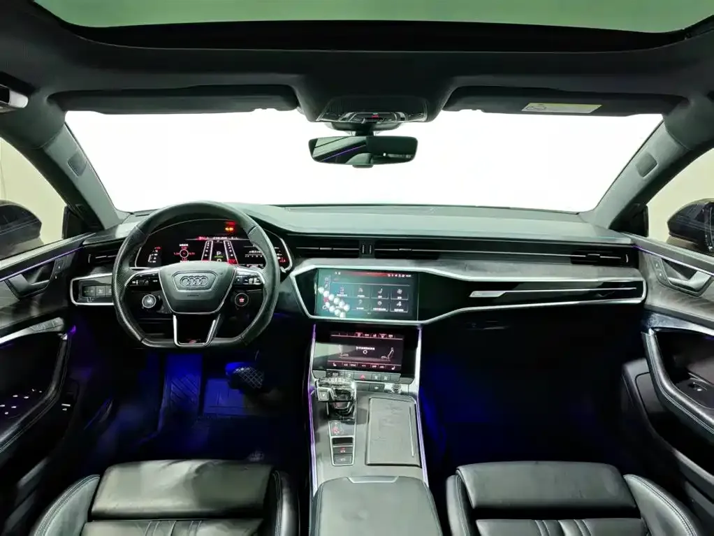 Audi A7 2021 из CN, фото 10