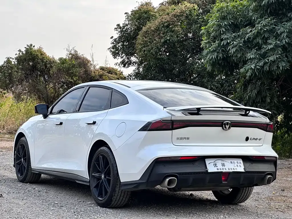Changan UNI-V 2023 из CN, фото 6