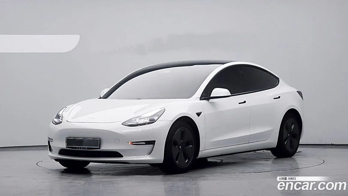 Tesla Model 3 — фото 3