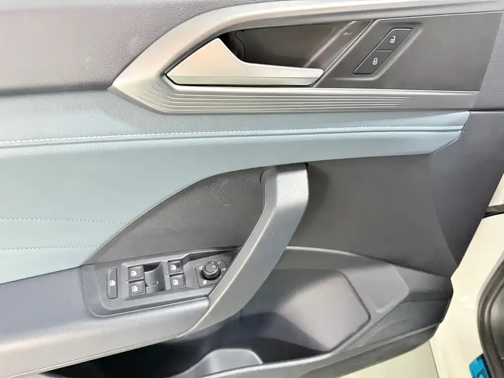 Volkswagen Tharu 2024 из CN, фото 9