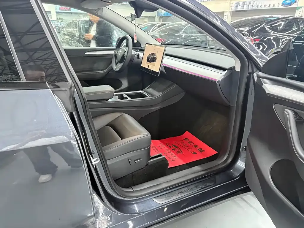 Tesla Model Y 2024 из CN, фото 9