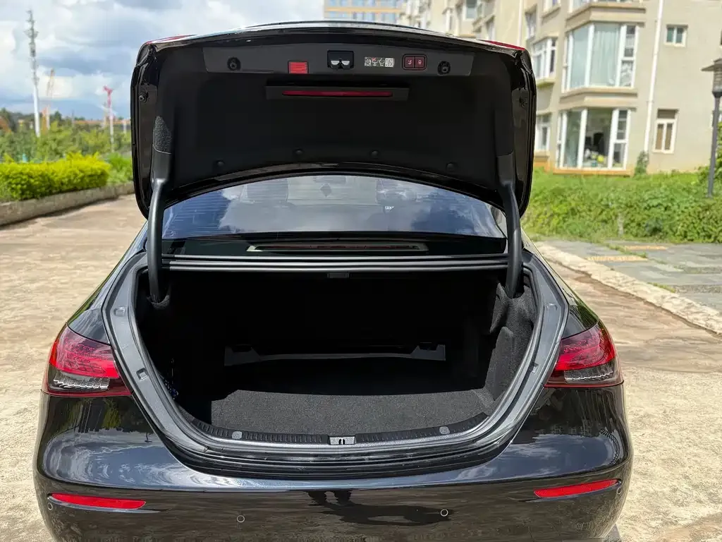 Mercedes-Benz E-Class 2023 из CN, фото 9