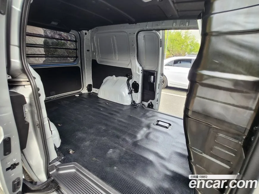 Hyundai Staria 2022 из KR, фото 9