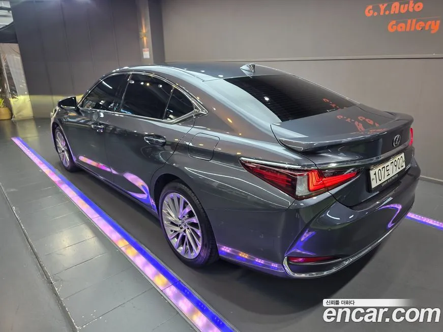 Lexus ES 2023 из KR, фото 2