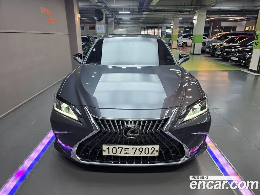 Lexus ES 2023 из KR, фото 3