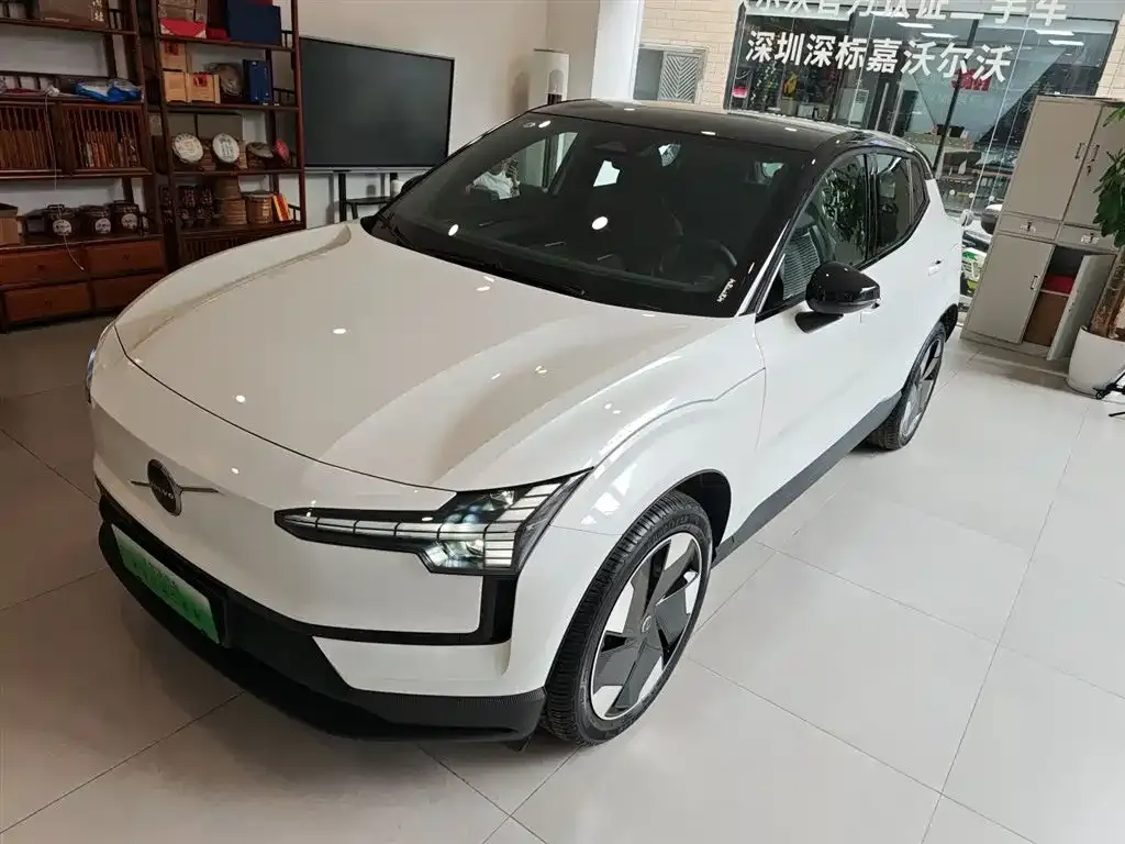 Volvo EX30 2025 из CN, фото 1
