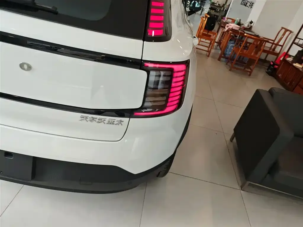 Volvo EX30 2025 из CN, фото 8