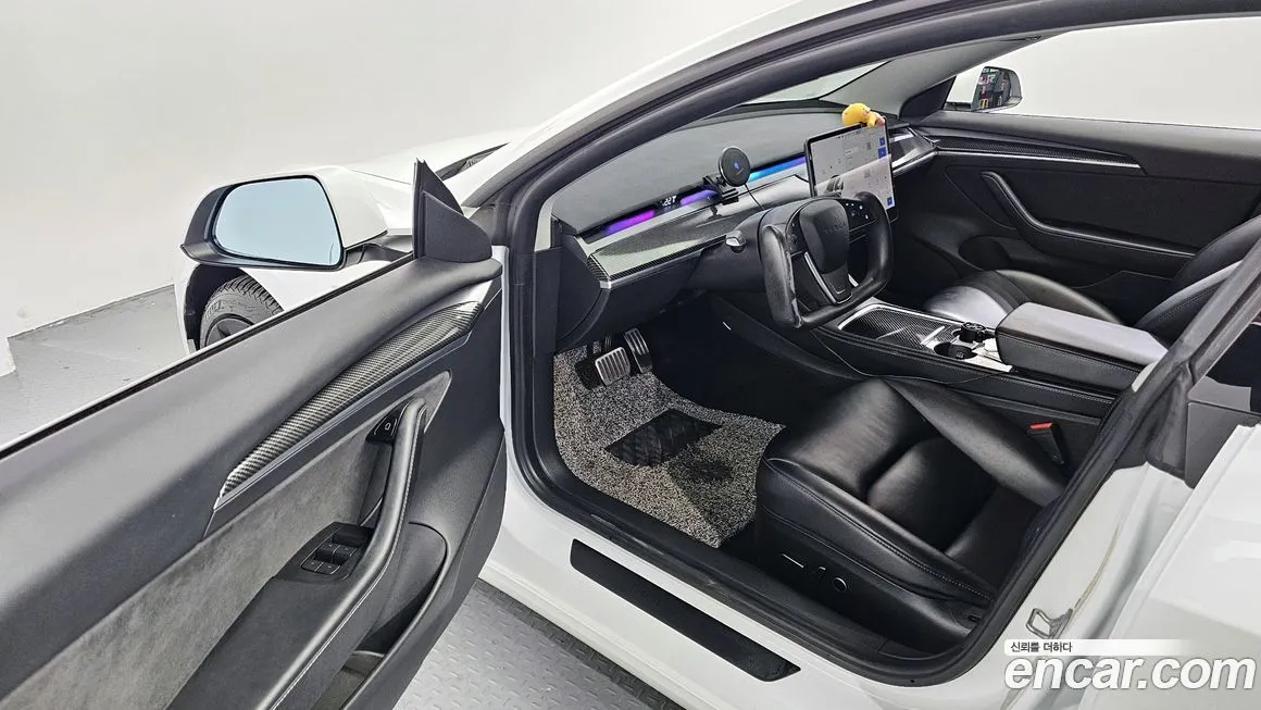 Tesla Model 3 — фото 10