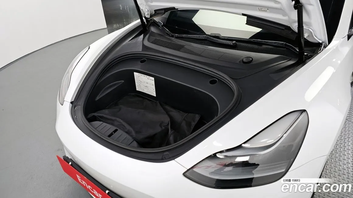 Tesla Model 3 — фото 6
