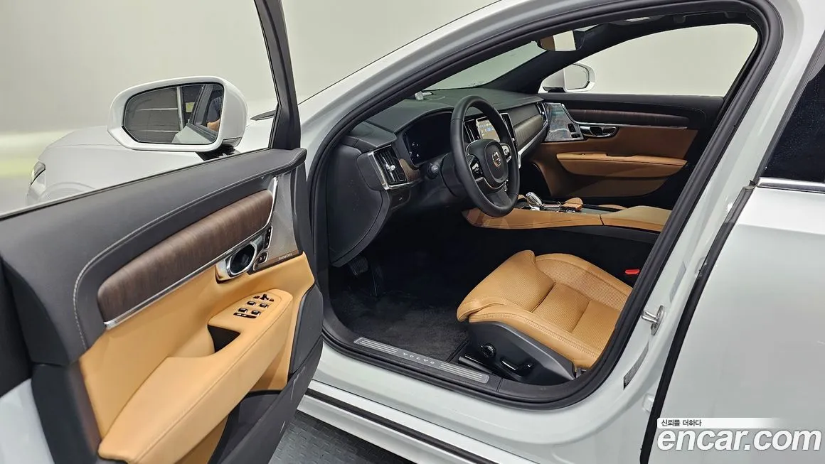 Volvo S90 2025 из KR, фото 10
