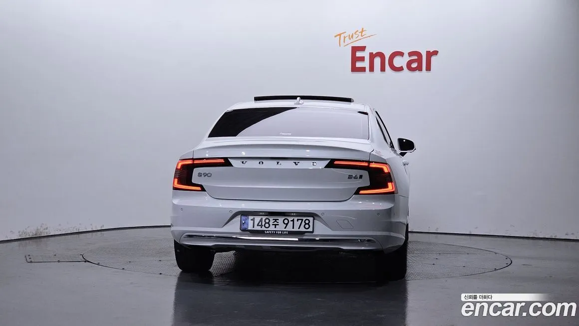 Volvo S90 2025 из KR, фото 4