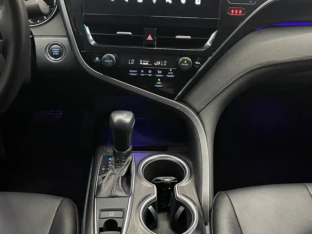 Toyota Camry 2021 из CN, фото 7
