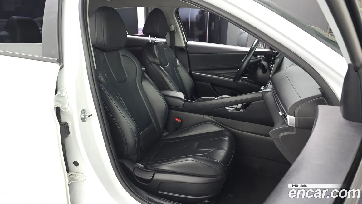 Hyundai AVANTE — фото 10
