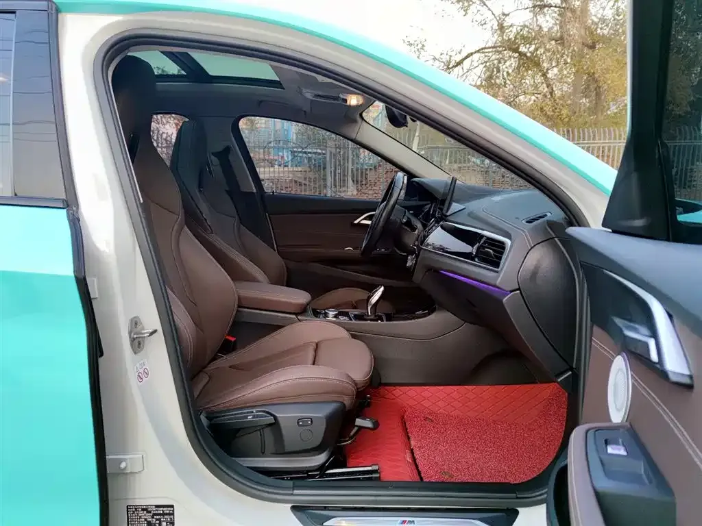 BMW 1 Series 2023 из CN, фото 8