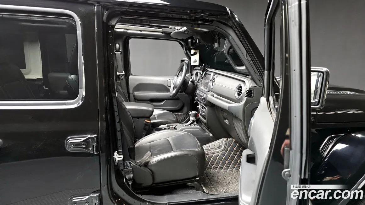 Jeep Wrangler 2021 из KR, фото 10