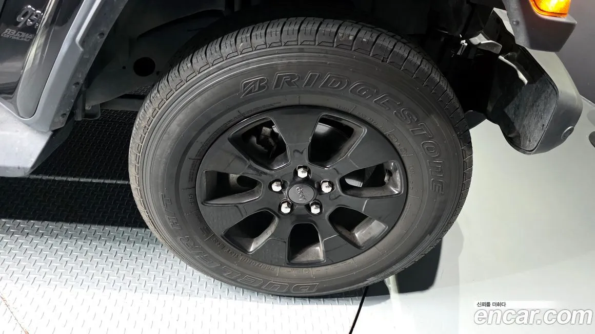 Jeep Wrangler 2021 из KR, фото 5