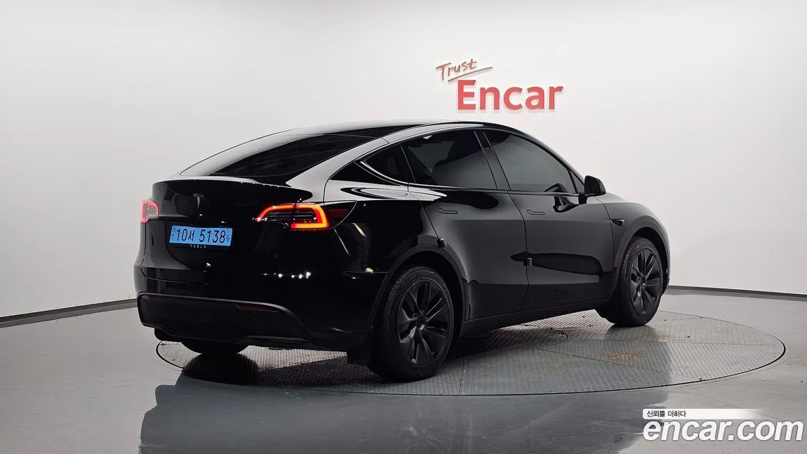 Tesla Model Y 2025 из KR, фото 2