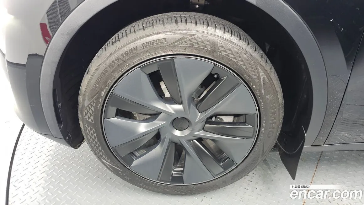 Tesla Model Y 2025 из KR, фото 5