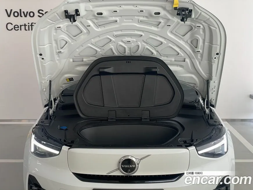 Volvo C40 2024 из KR, фото 6