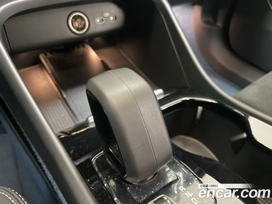 Volvo C40 2024 из KR, фото 9
